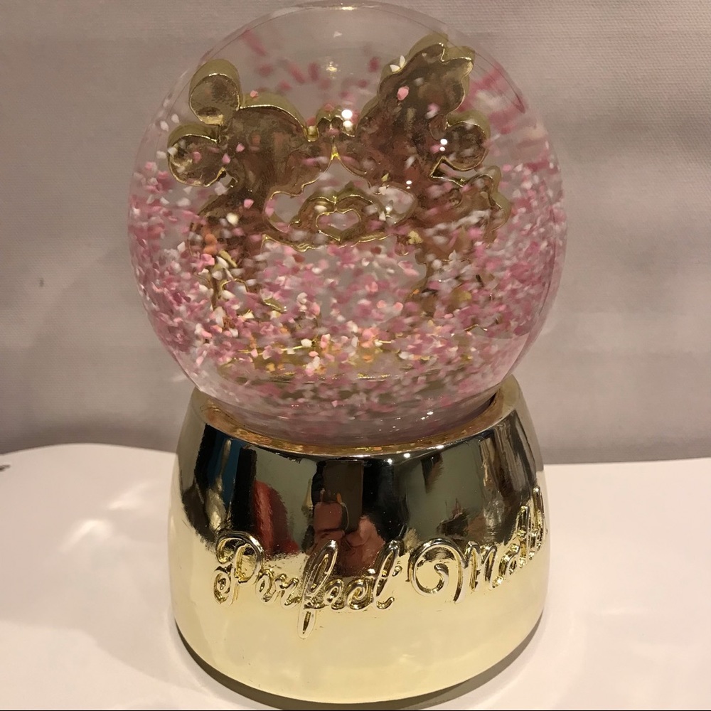 Mickey & Minnie Mouse Perfect Match Musical Waterglobe - Plays Love Story